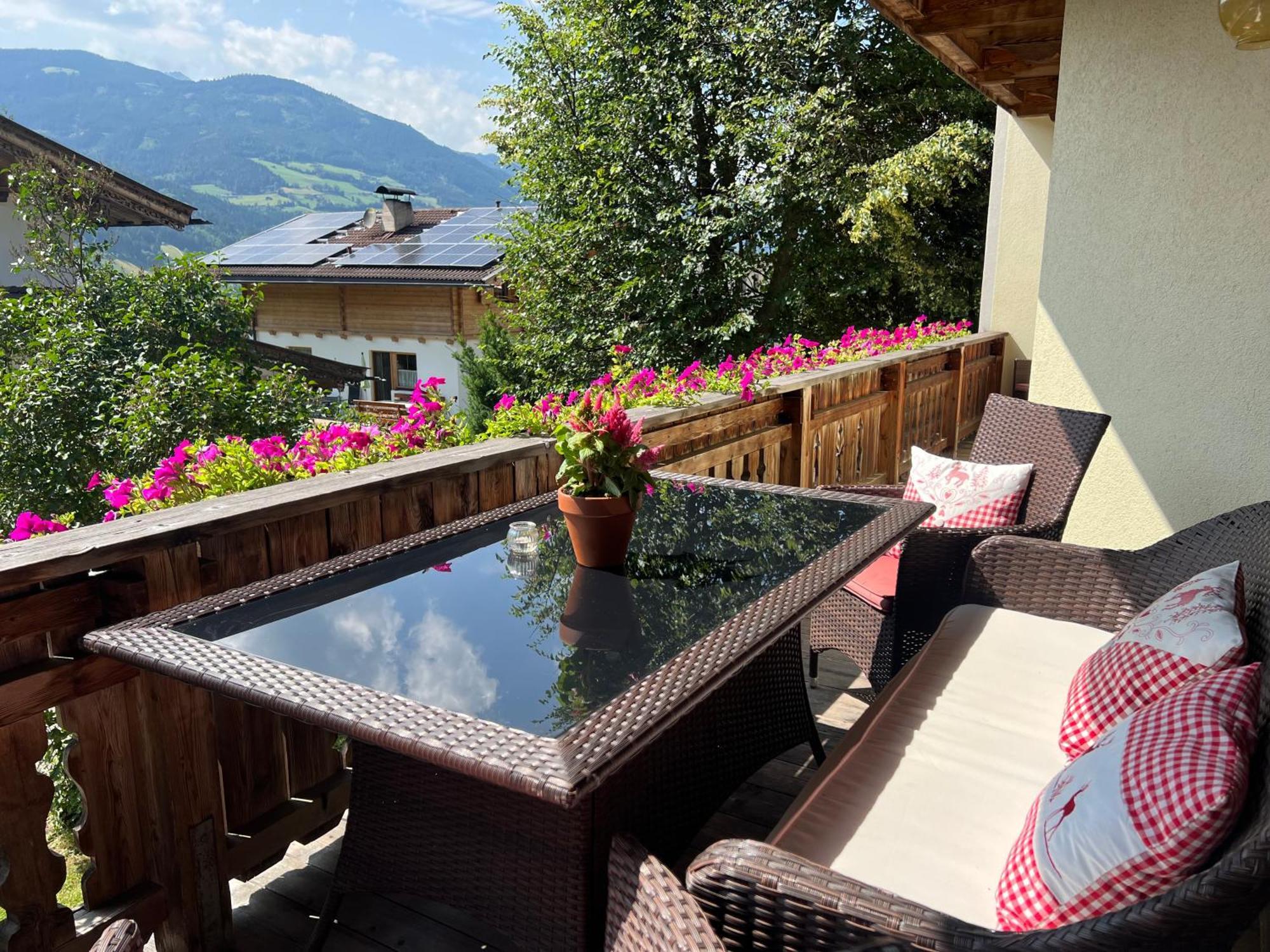 Ferienwohnung Platzhirsch Panorama View Balkon, Gartensauna, Garten, Grillplatz Stumm Exterior foto